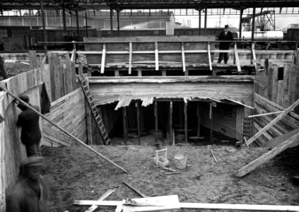HUA-163883-Gezicht op de in aanleg zijnde perrontunnel van het N.S.-station Tilburg te Tilburg