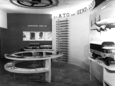 HUA-163763-Afbeelding van een tentoonstellingsstand van Van Gend & Loos - A.T.O