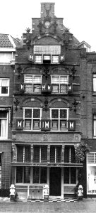 HUA-163899-Gezicht op de voorgevel van het huis Voorstraat 14 (Koning van Portugal) te Utrecht