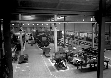 HUA-159444-Interieur van de lijnwerkplaats van de N.S. te Zwolle