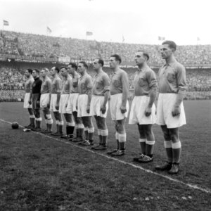 Holland tegen Belgie te Rotterdam Nederlands elftal, Bestanddeelnr 904-8653