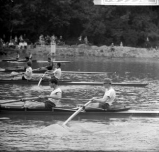 Hollandbeker 1964 op de Bosbaan Amsterdam, de twee zonder stuurman senioren 2 wi, Bestanddeelnr 916-5952