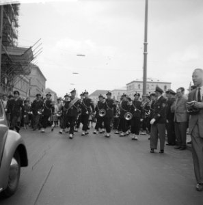 Hollandse week in Munchen. Hoornblazers marcheren door de stad Munchen, Bestanddeelnr 912-5233