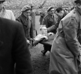 Holland tegen Belgie te Rotterdam. De wedstrijd Nederland-België in 1951 eindigd, Bestanddeelnr 904-8656