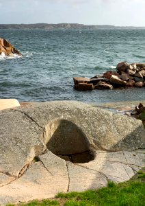 Hole in a cliff at Vikarvet Museum