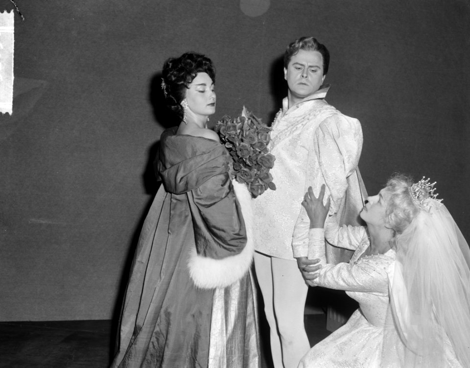 Holland Festival 1963 . De opera Rusalka van Dvorak opgevoerd in Stadsschouwbu, Bestanddeelnr 915-2830