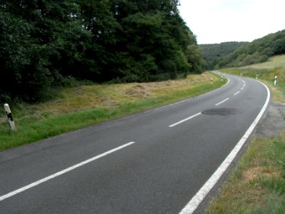 Holzbach gepflegt an K 729 unter Holzbergacker R0017411