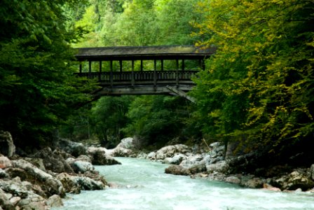 Holzbrücke über die Brandenberger Ache
