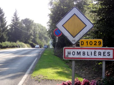 Homblières (Aisne) city limit sign