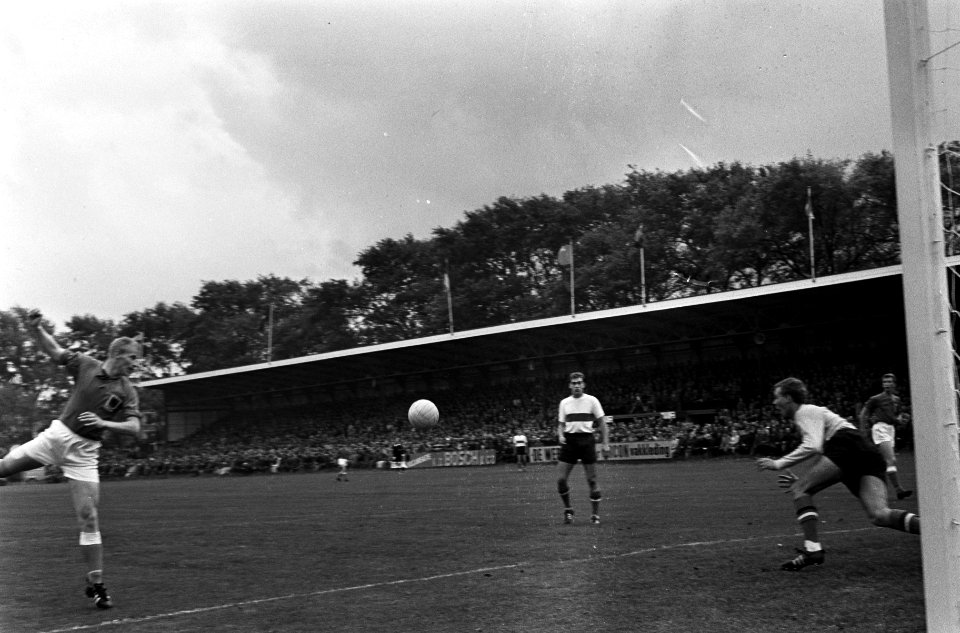Holland Sport tegen Volendam 0-1, spelmomenten, Bestanddeelnr 916-9950