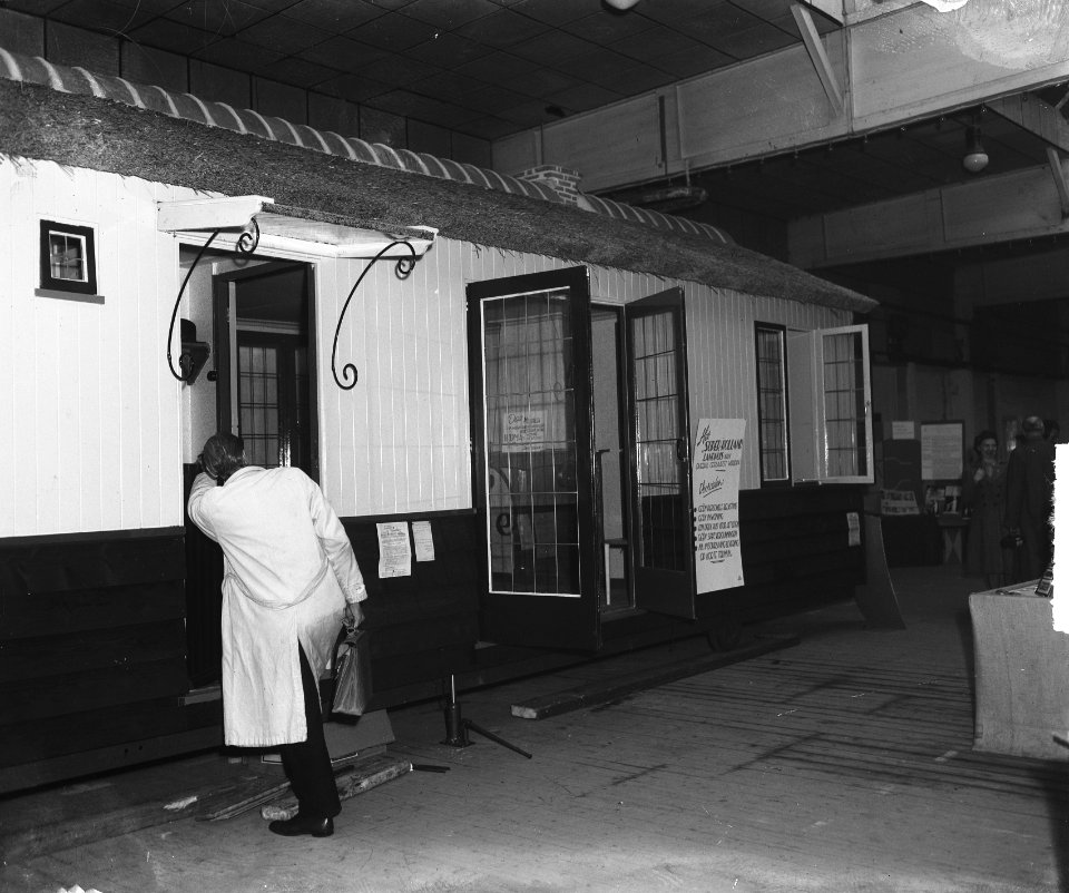 Hollandhuis op wielen op tentoonstelling in de RAI, Bestanddeelnr 903-0497