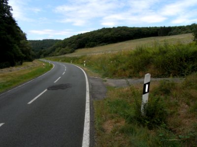 Holzbach an K 729 mit Holzbergacker R0017412