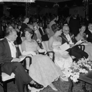 Hollandfestival in Kurhaus te Scheveningen geopend, Prinses Christina en Prinses, Bestanddeelnr 916-5421