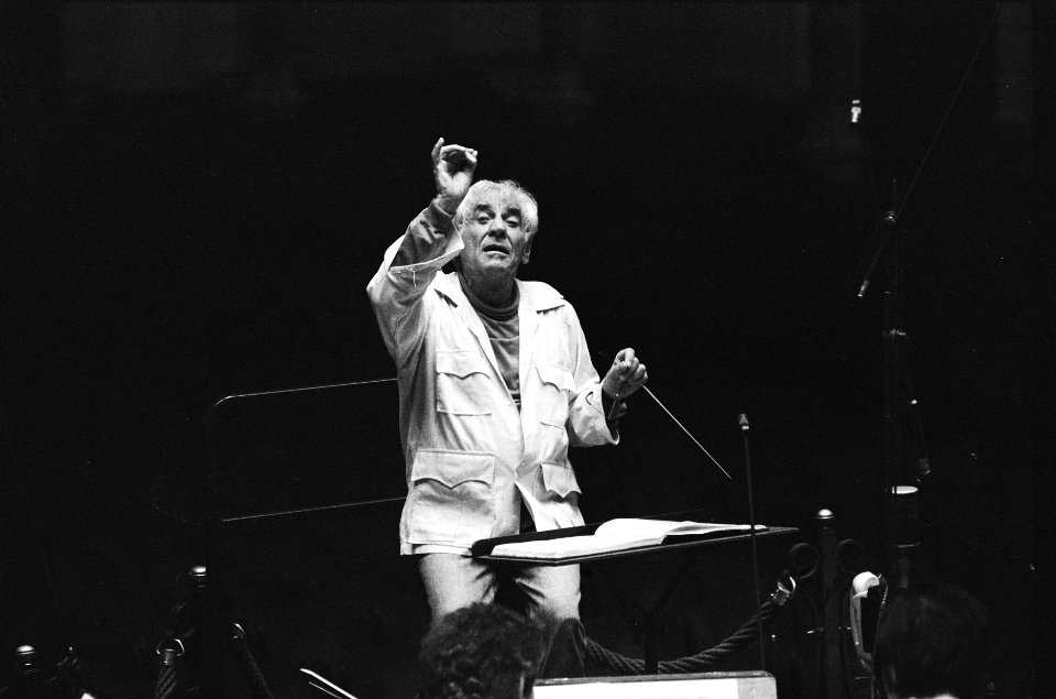 Holland Festival dirigent Leonard Bernstein zal het met het Concertgebouworkes, Bestanddeelnr 933-3399
