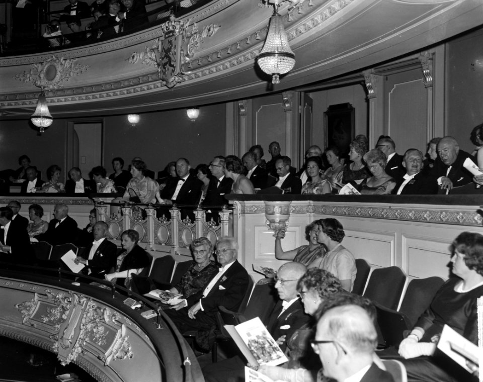 Holland Festival opening Stadsschouwburg, overzicht loge, Bestanddeelnr 915-2636