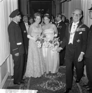 Hollandfestival in Kurhaus te Scheveningen geopend, Prinses Christina en Prinses, Bestanddeelnr 916-5418