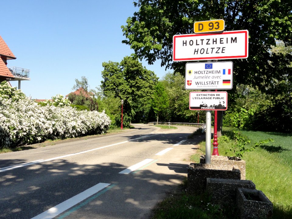 Holtzheim (Bas-Rhin) city limit sign