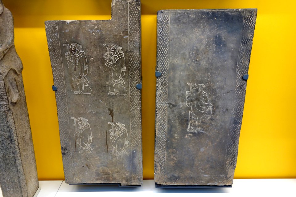 Hollow-brick tomb tiles, view 08, China, Luoyang, Henan Province, Eastern Han Dynasty, 25-220 AD, earthenware - Royal Ontario Museum - DSC03568
