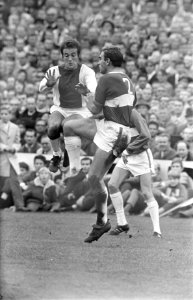 Holland Sport-Ajax 0-3 nr. 17 Bennie Muller i.a., Bestanddeelnr 921-7588