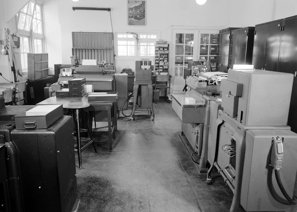 Hollerith-afdeling in het hoofdkantoor van de Nederlandse Heidemij, Bestanddeelnr 162-0833
