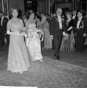 Hollandfestival in Kurhaus te Scheveningen geopend, Prinses Christina en Prinses, Bestanddeelnr 916-5423