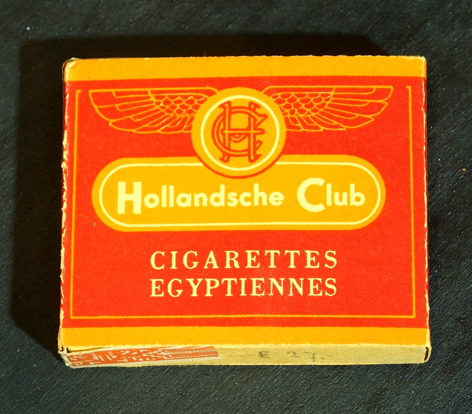 Hollandsche club cigarettes Egyptiennes
