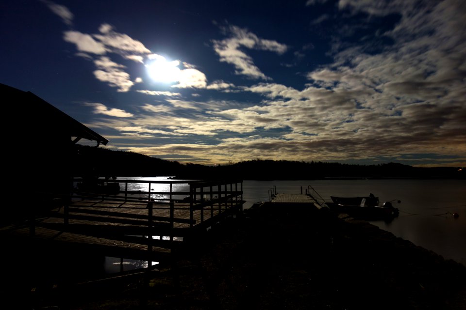 Holma boat Club in moonlight 1