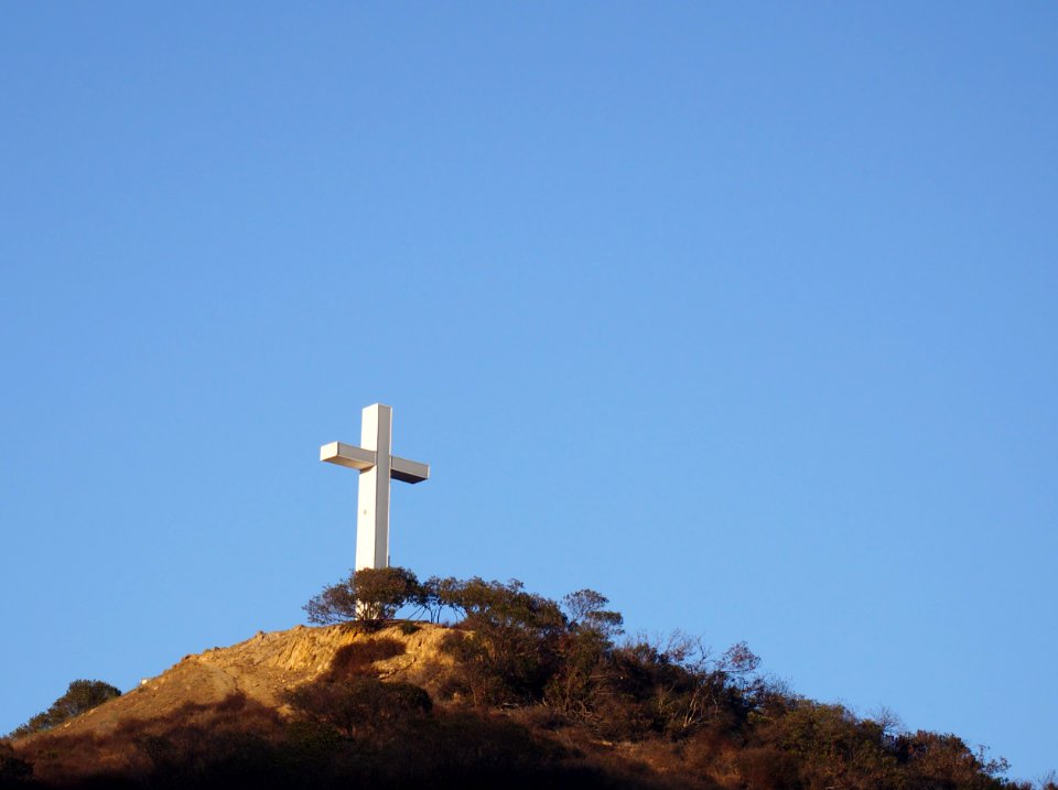 Hollywood Pilgrimage Memorial Monument from Cahuenga Pass 2016-09-18