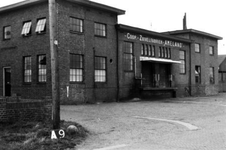 Hollum (Am) Cooperatieve Zuivelfabriek Ameland aan de Fabrieksweg (ruilverkav, Bestanddeelnr 170-1712