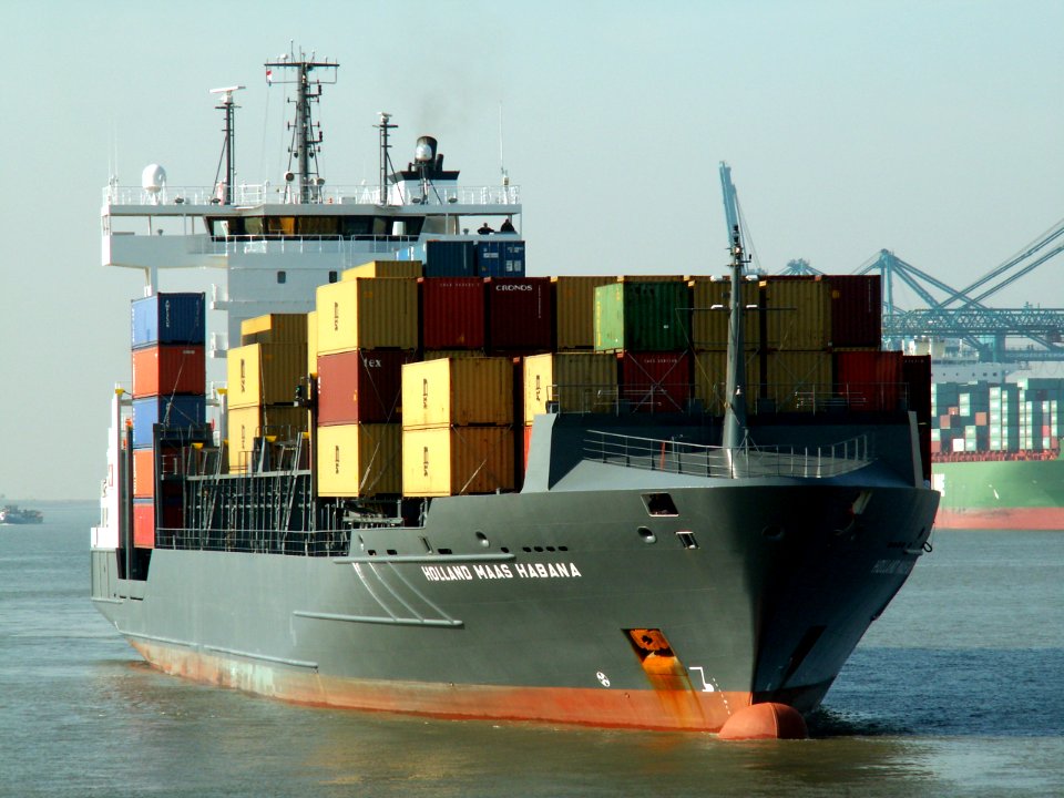 Holland Maas Habana - IMO 9326940 - Callsign TVHH 6 going into the Berendrecht lock Port of Antwerp 11-Oct-2005