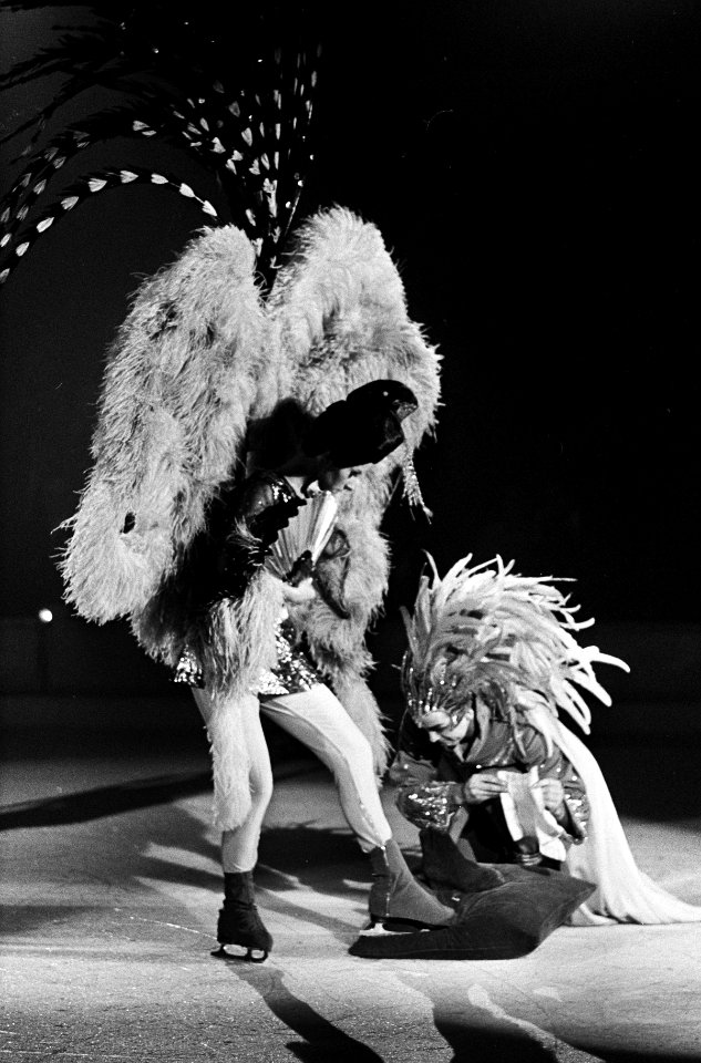 Holiday on Ice met Sjoukje Dijkstra in Amsterdam. Christina Jarvis als Assepoest, Bestanddeelnr 920-8399