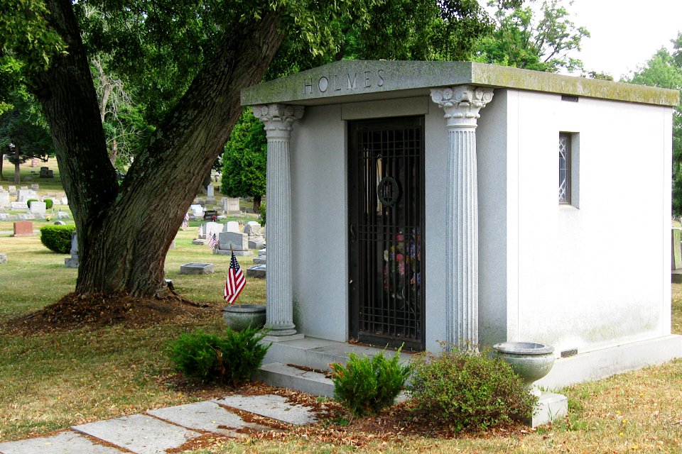 Holmes mausoleum, Mount Lebanon Cemetery, 2020-07-24