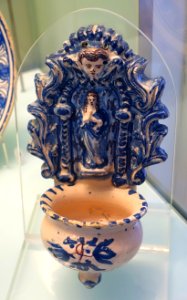 Holy water font, Coimbra, 18th century, faience - Museu Nacional de Soares dos Reis - Porto, Portugal - DSC00378