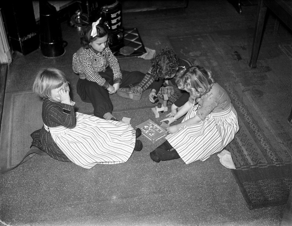 Hongaarse kinderen in Volendam, Bestanddeelnr 902-5155