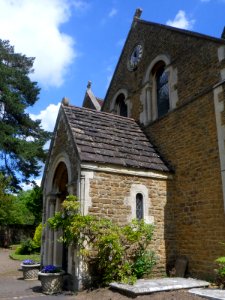 Holy Trinity Church, High Street, Bramley (May 2014) (4)
