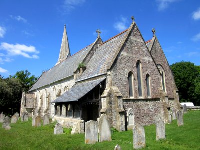 Holy Trinity Church, Church Road, Bembridge (May 2016) (4)
