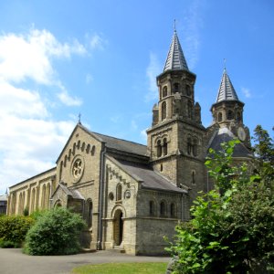 Holy Trinity Church, Church Road, Claygate (NHLE Code 1377413) (June 2015) (2)