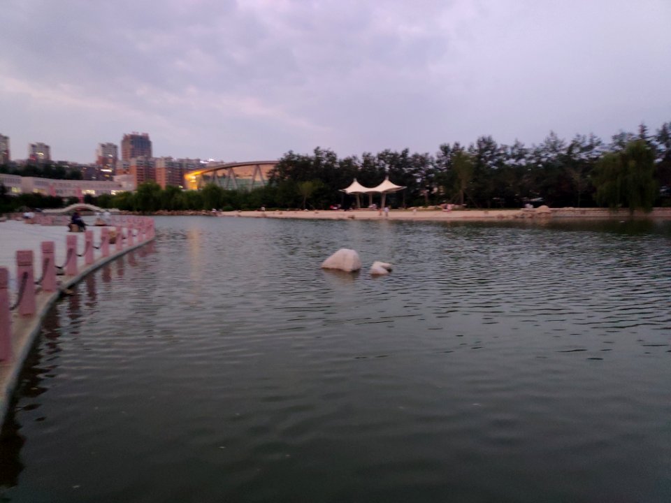 Hongde Lake 01