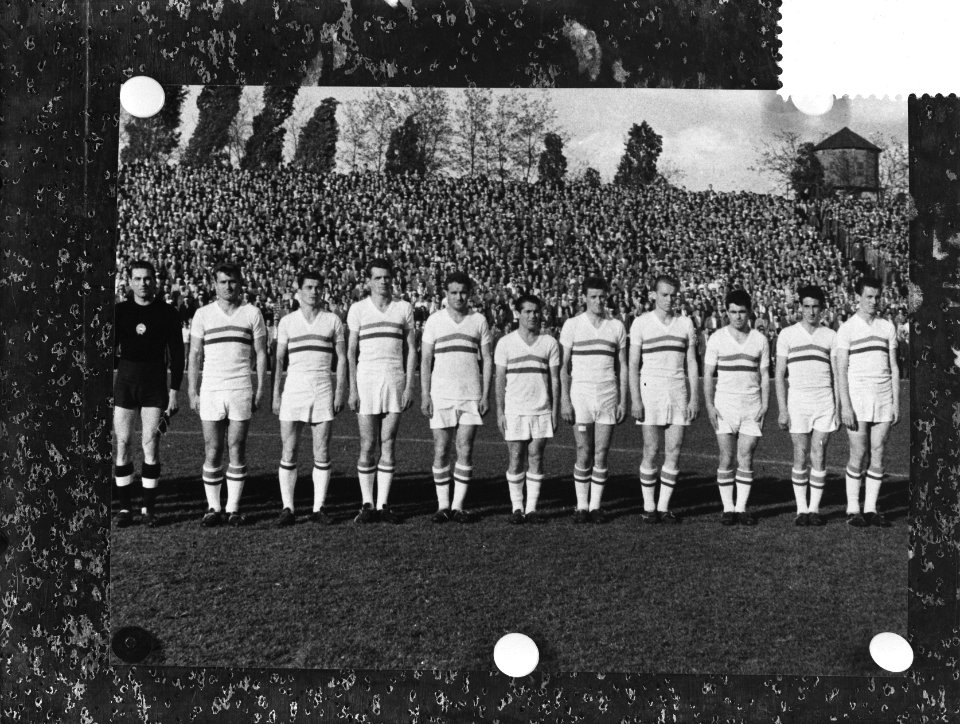 Hongaars elftal, Bestanddeelnr 912-4071