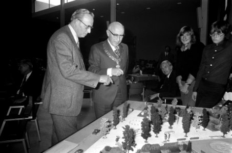 Honderd jarig bestaan technische school Concordia Inter N te Amsterdam, directeu, Bestanddeelnr 926-7259
