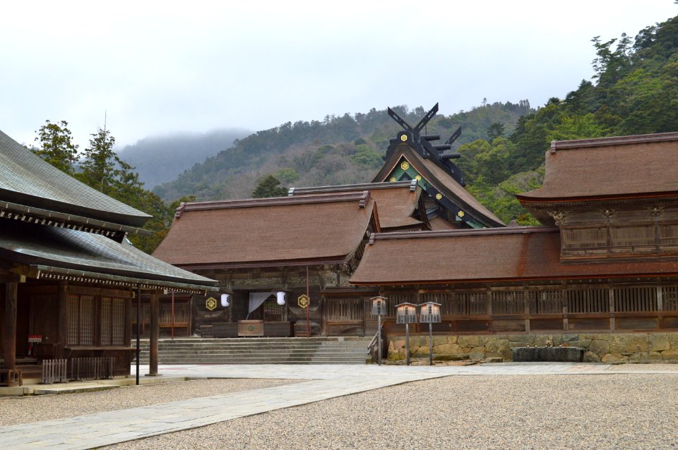 Honden of Izumo-taisha-1