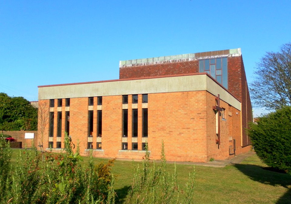 Holy Cross Church, Warren Road, Woodingdean (October 2011) (2)