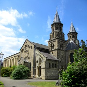 Holy Trinity Church, Church Road, Claygate (NHLE Code 1377413) (June 2015) (1)