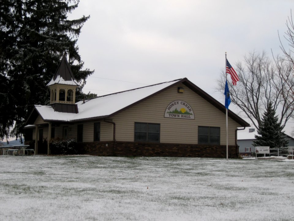 Honey Creek town hall (Sauk County)