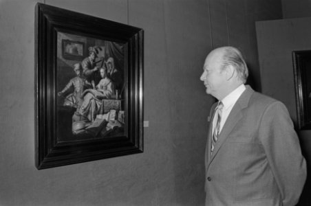 Hongaarse minister BuZa Varkonyi, bezoekt Rijksmuseum, Bestanddeelnr 933-3738
