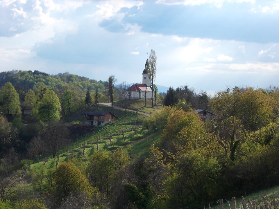 Holy Cross Church (Dednja Vas) 03