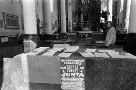 Hongerstaking Chileense ballingen in Mozes en Aaronkerk te Amsterdam, Bestanddeelnr 928-1420