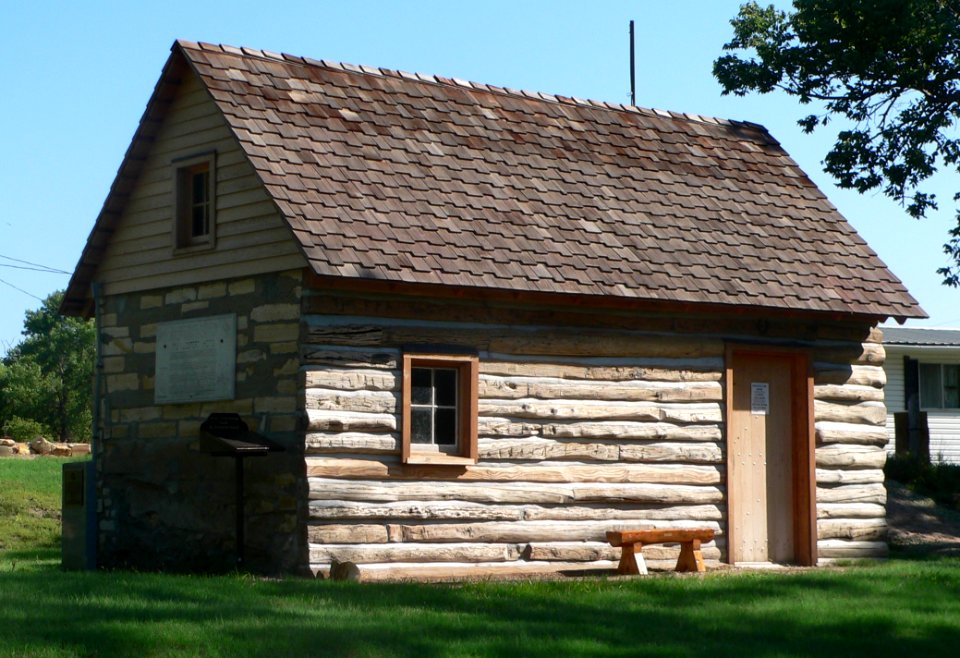 Home on the Range cabin from SW 1