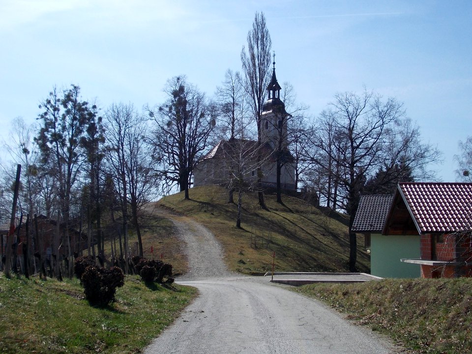 Holy Cross Church (Dednja Vas) 02