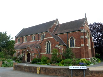 Holy Trinity Church, London Road, Redhill (June 2013) (5)